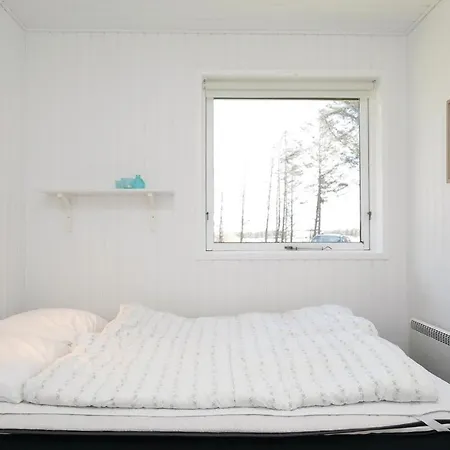 In Lokken With Kitchen Holiday home