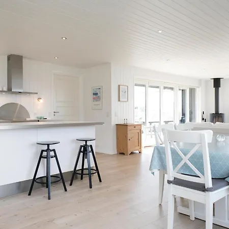 In Lokken With Kitchen Holiday home *