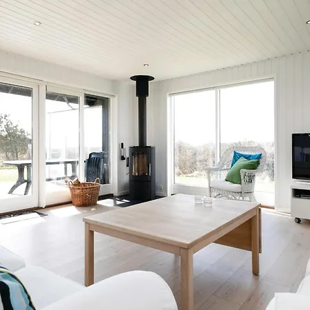 In Lokken With Kitchen Holiday home *
